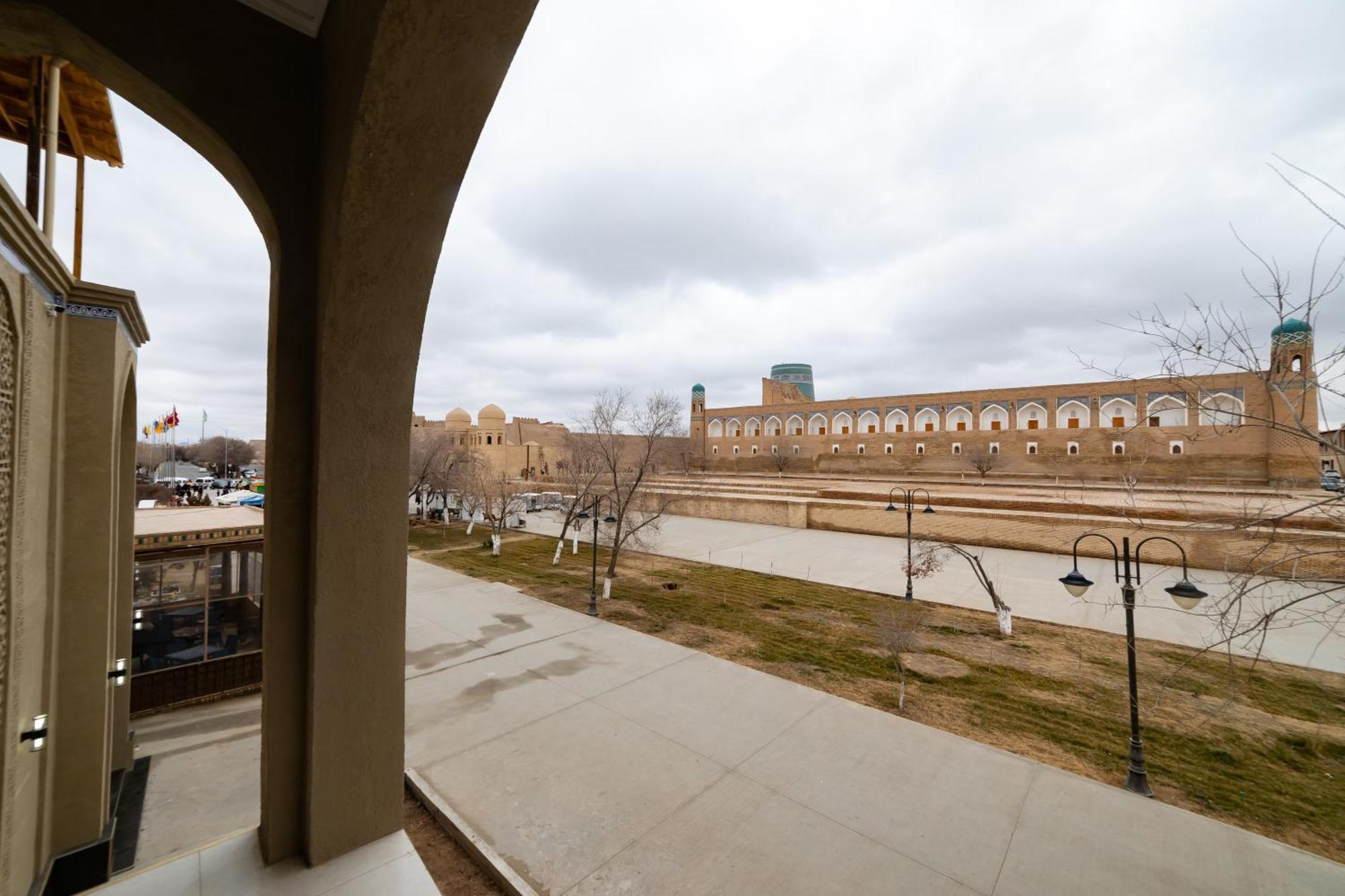 Isakhoja Hotel Khiva Esterno foto