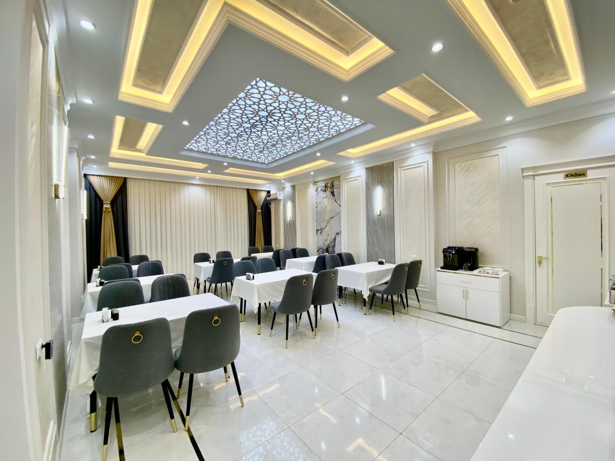 Isakhoja Hotel Khiva Esterno foto
