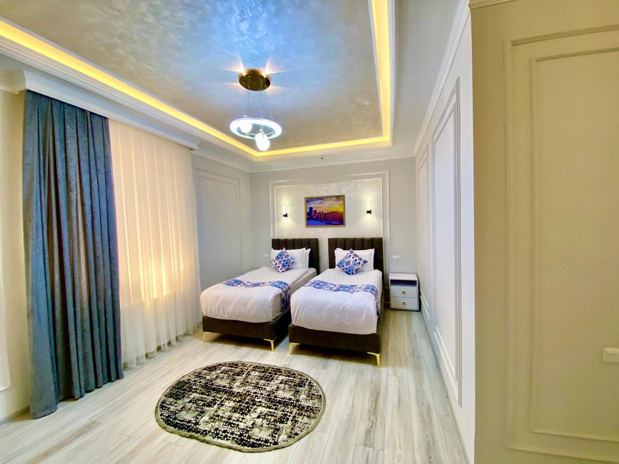 Isakhoja Hotel Khiva Esterno foto